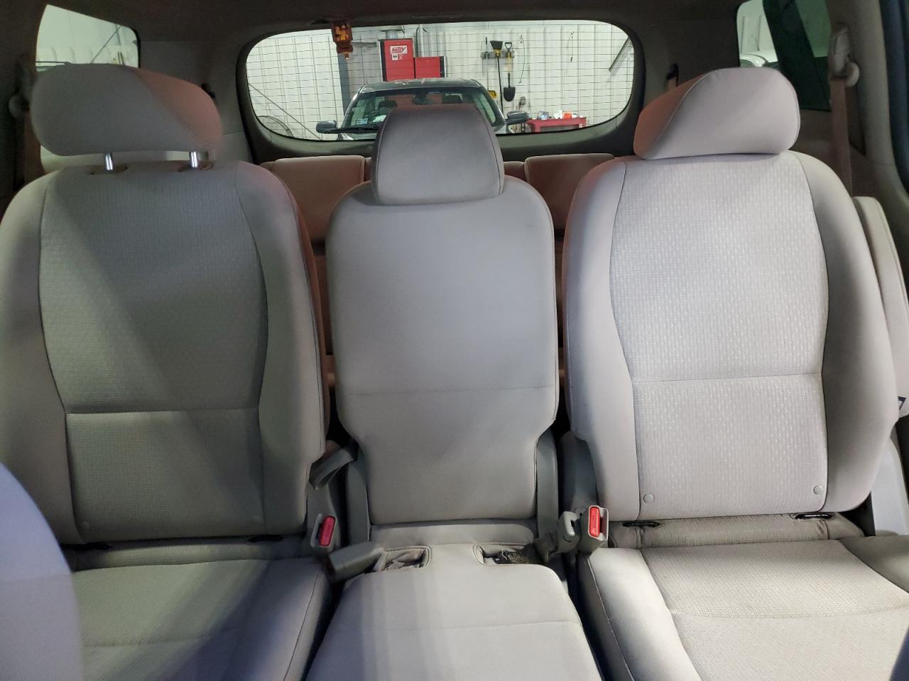 2017 Kia Sedona Lx VIN: KNDMB5C14H6219114 Lot: 61923145