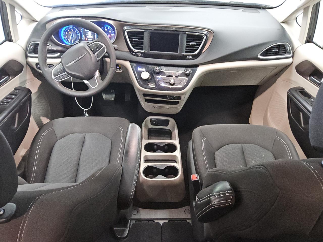 CHRYSLER MINIVAN 2023 VIN 2C4RC1CG2PR515563 zdjęcie 8