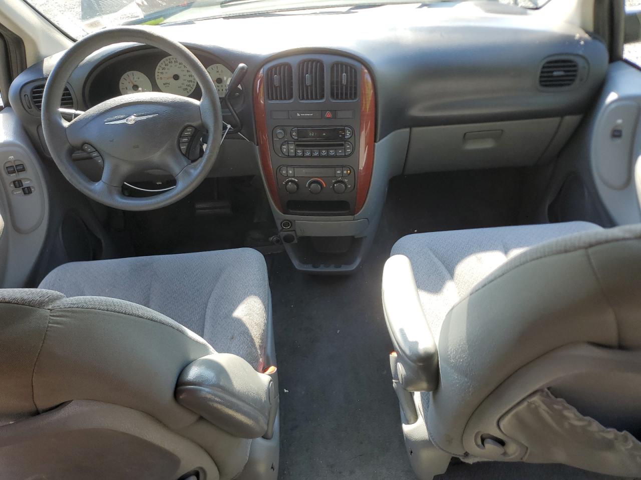 2006 Chrysler Town & Country VIN: 1A4GP45RX6B535742 Lot: 59025305