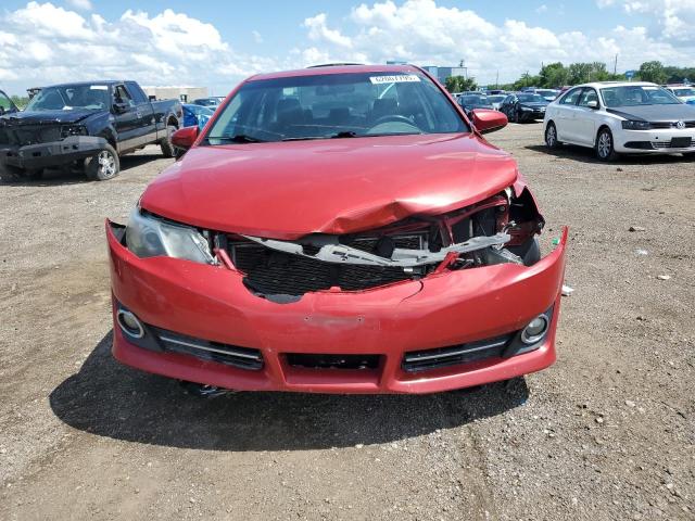  TOYOTA CAMRY 2013 Czerwony