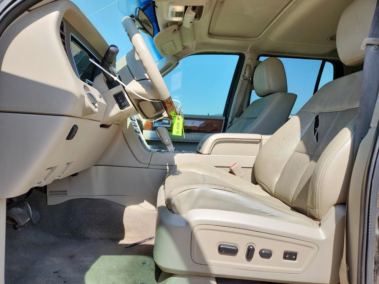 2011 Lincoln Navigator VIN: 5LMJJ2H54BEJ10058 Lot: 61057815