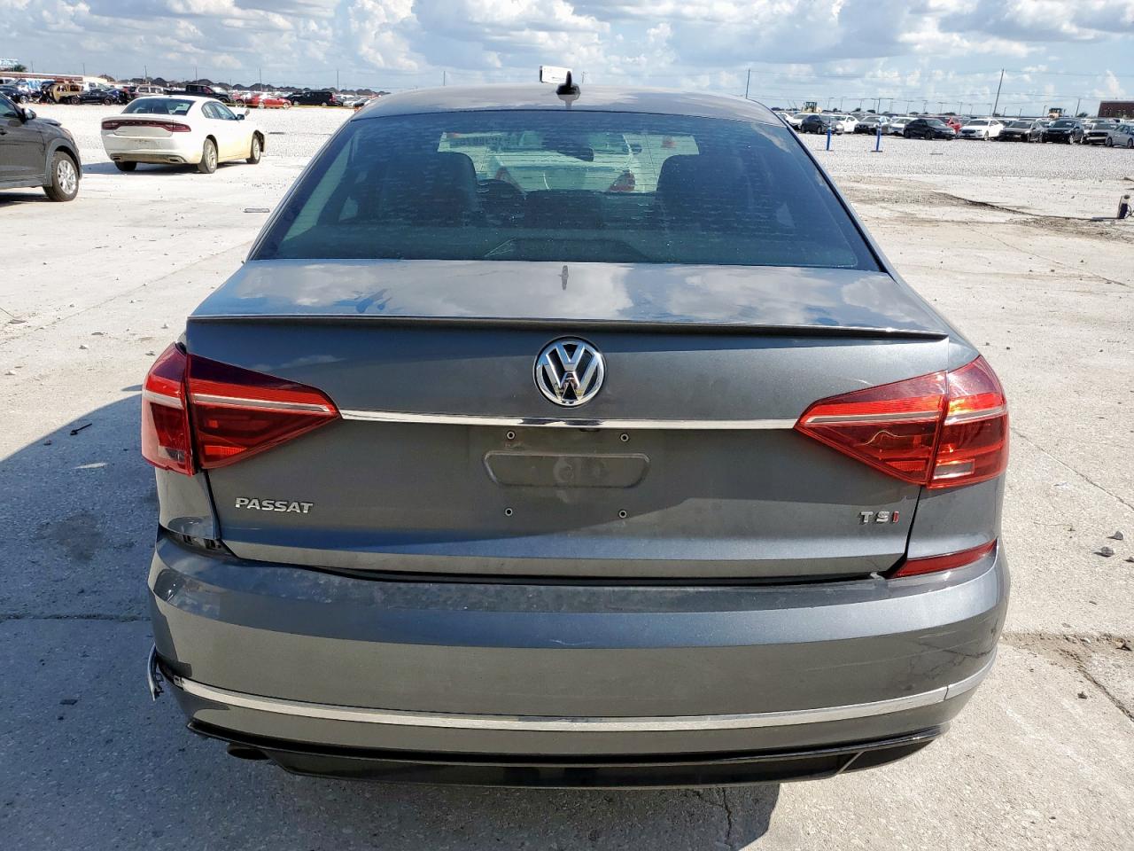2017 Volkswagen Passat R-Line VIN: 1VWDT7A38HC084814 Lot: 61998875