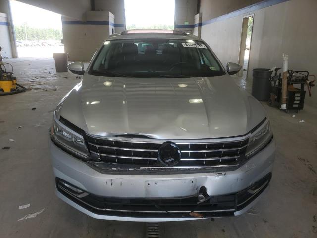  VOLKSWAGEN PASSAT 2017 Silver