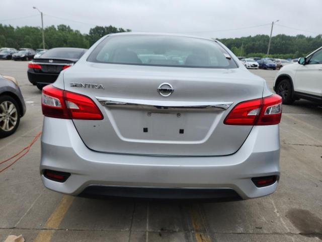  NISSAN SENTRA 2017 Srebrny