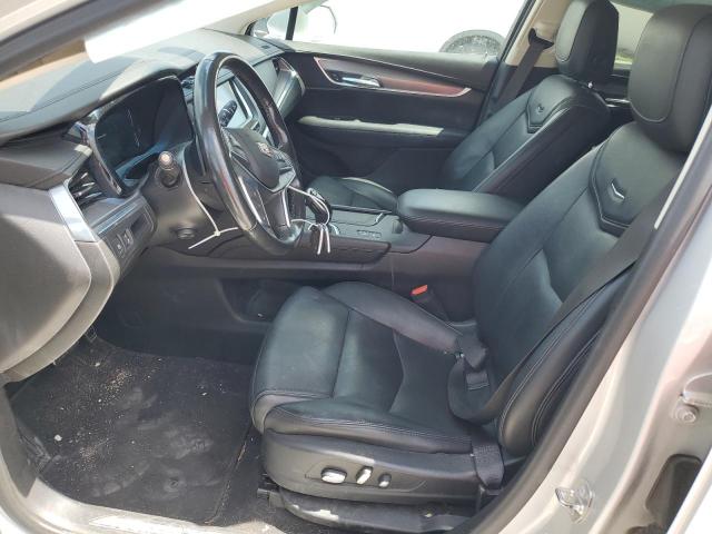  CADILLAC XT5 2018 Srebrny