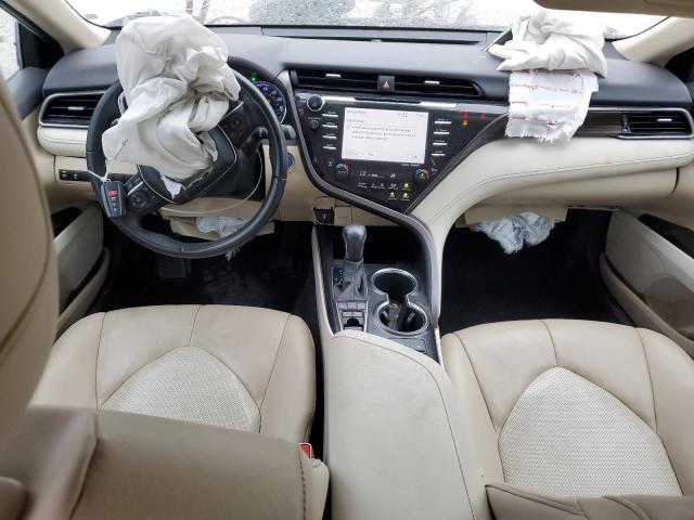  TOYOTA CAMRY 2020 Белы