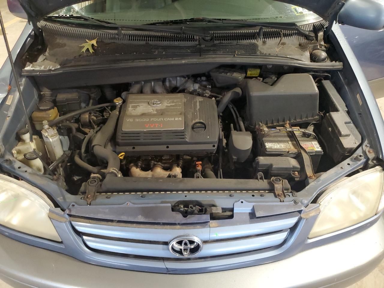 2002 Toyota Sienna Le VIN: 4T3ZF13C42U437712 Lot: 62543825