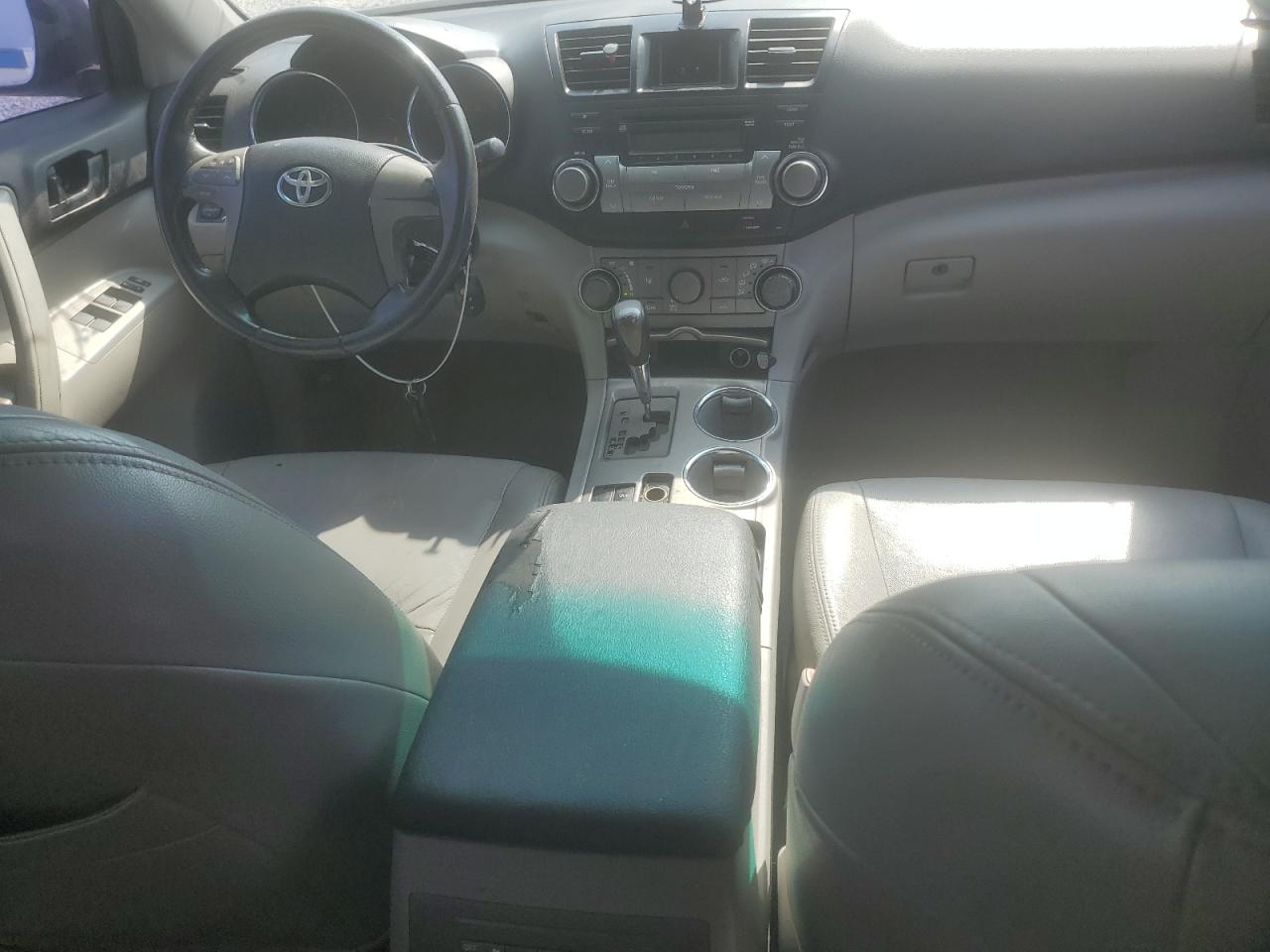 TOYOTA HIGHLANDER 2010 VIN 5TDZK3EH7AS002697 photo 8