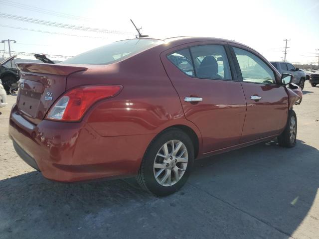  NISSAN VERSA 2018 Czerwony