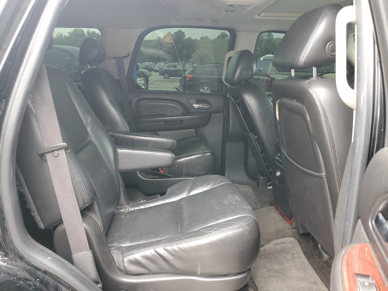 2007 Cadillac Escalade Luxury VIN: 1GYFK63837R215820 Lot: 59603955