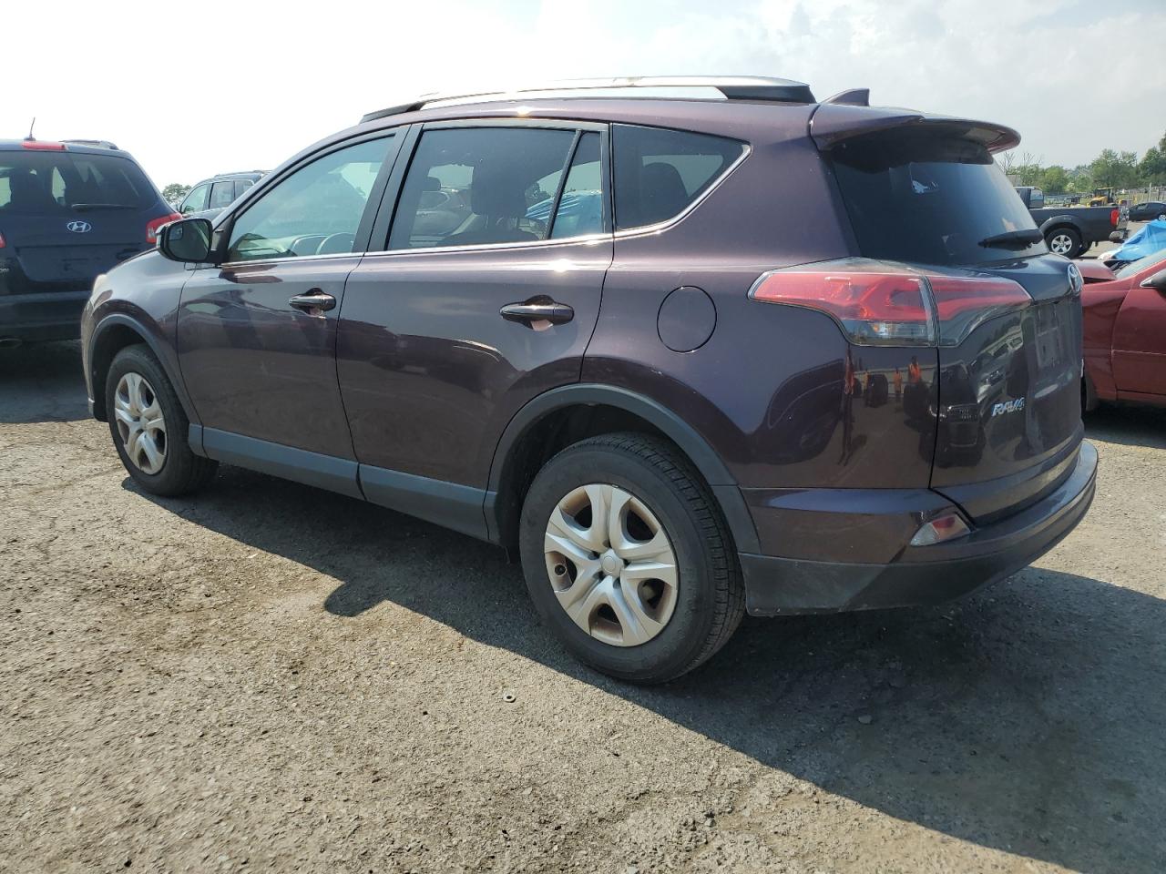 TOYOTA RAV4 2017 VIN 2T3BFREV4HW625380 photo 2
