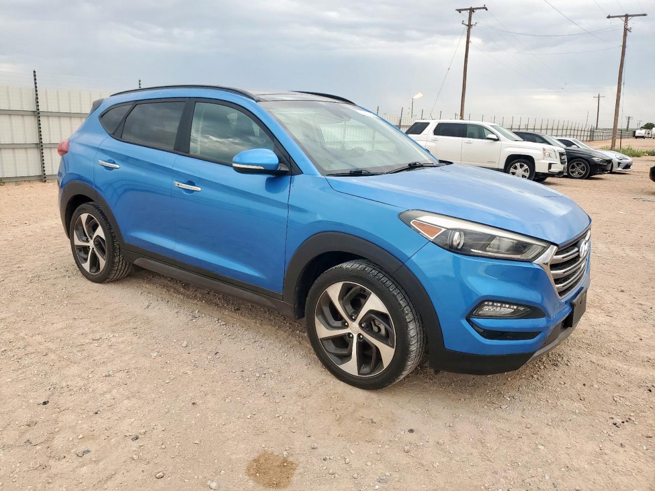 HYUNDAI TUCSON 2016 VIN KM8J33A22GU182618 фото 4