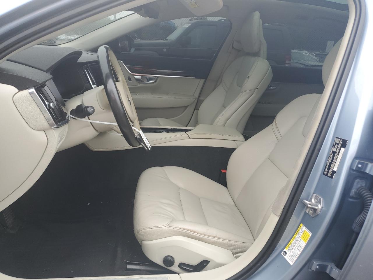 2018 Volvo S90 T5 Momentum VIN: LVY982MK8JP023938 Lot: 61088005