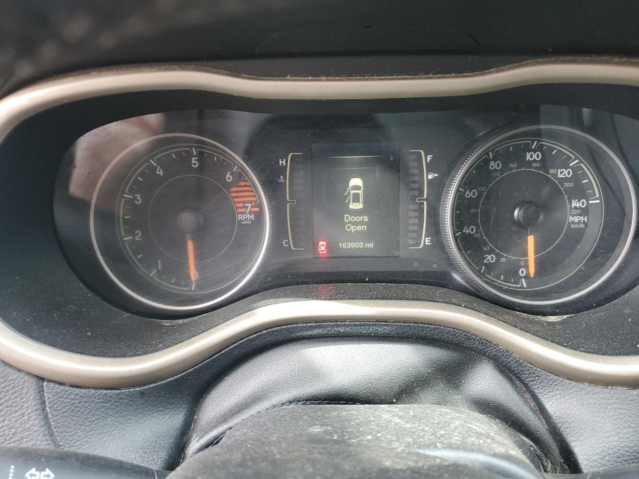 2016 Jeep Cherokee Latitude VIN: 1C4PJLCB5GW377005 Lot: 60925545