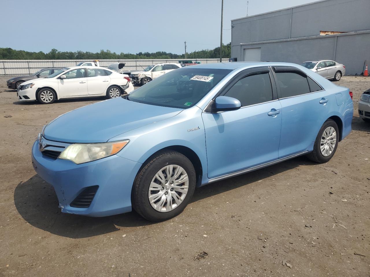 2012 Toyota Camry Hybrid продається в Fredericksburg, VA - Front End
