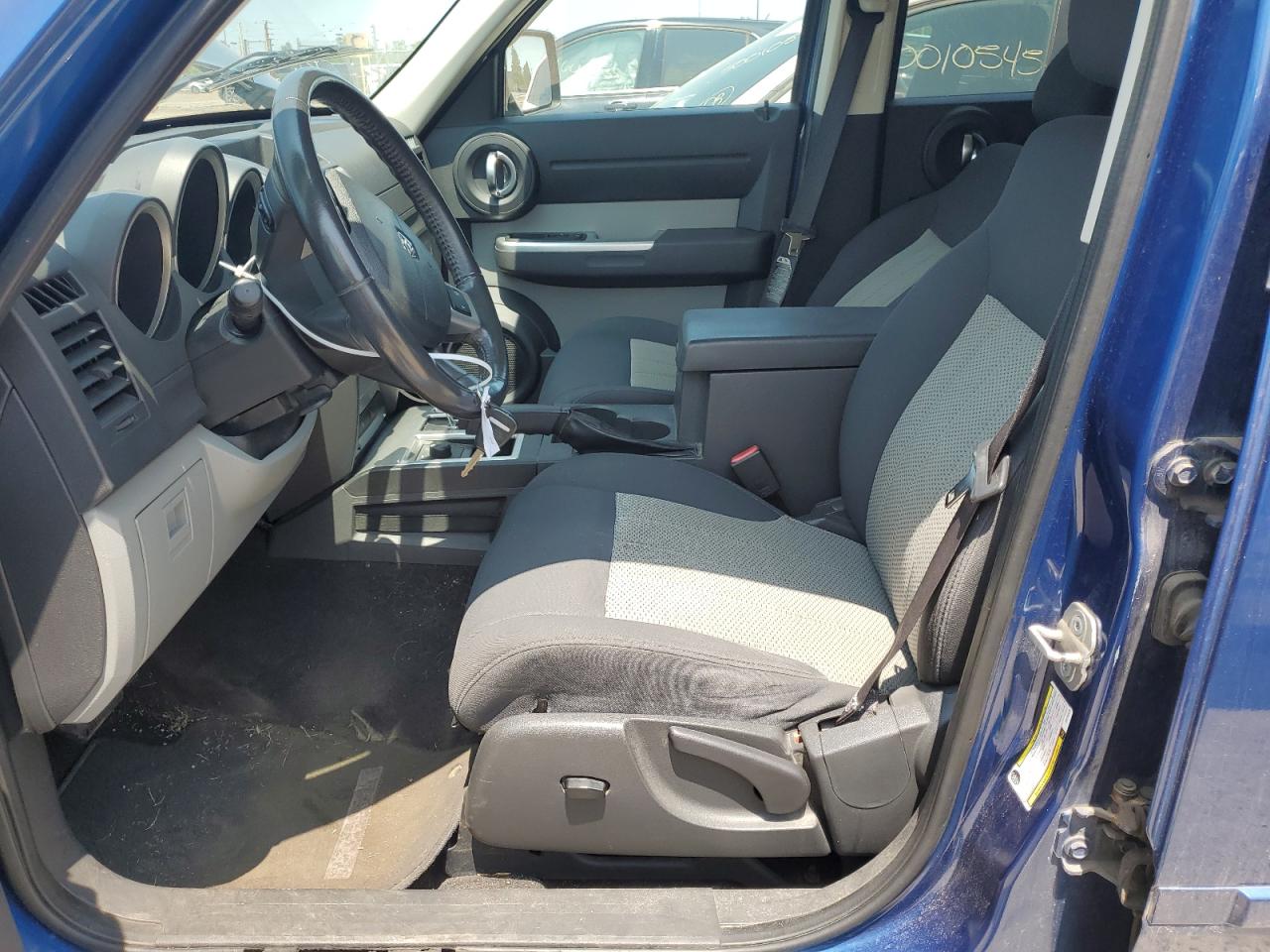 2010 Dodge Nitro - Image 7