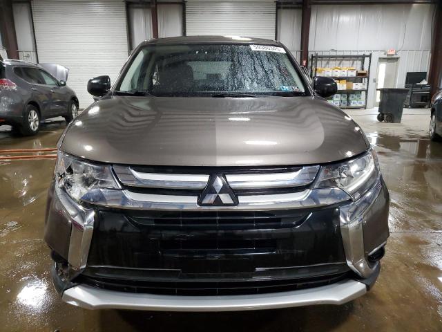 MITSUBISHI OUTLANDER 2017 Brązowy