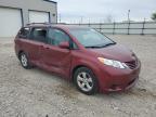 2016 Toyota Sienna Le на продаже в Appleton, WI - Side