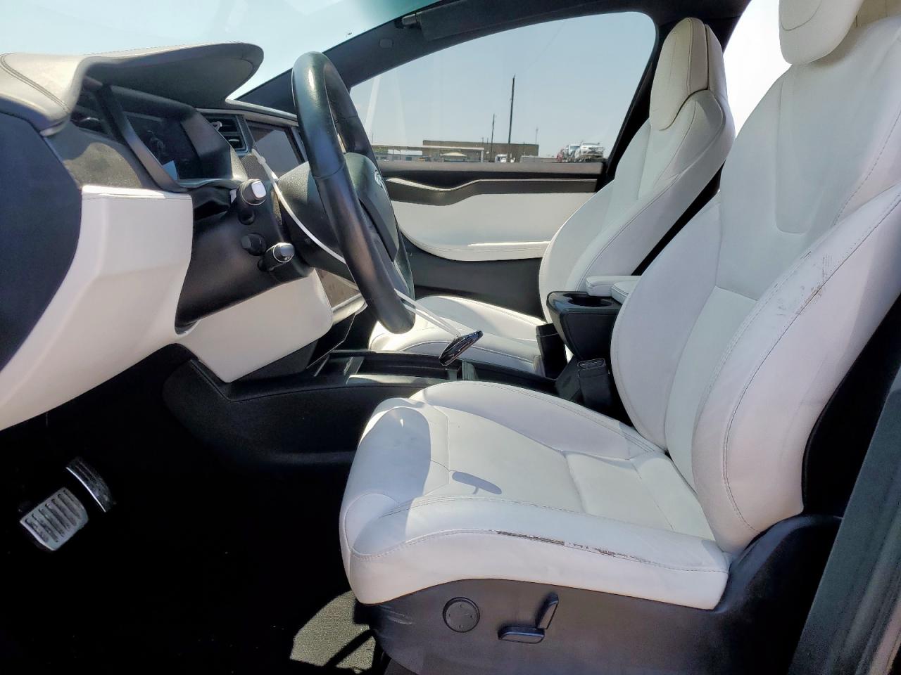 2018 Tesla Model X VIN: 5YJXCBE25JF132458 Lot: 59230155