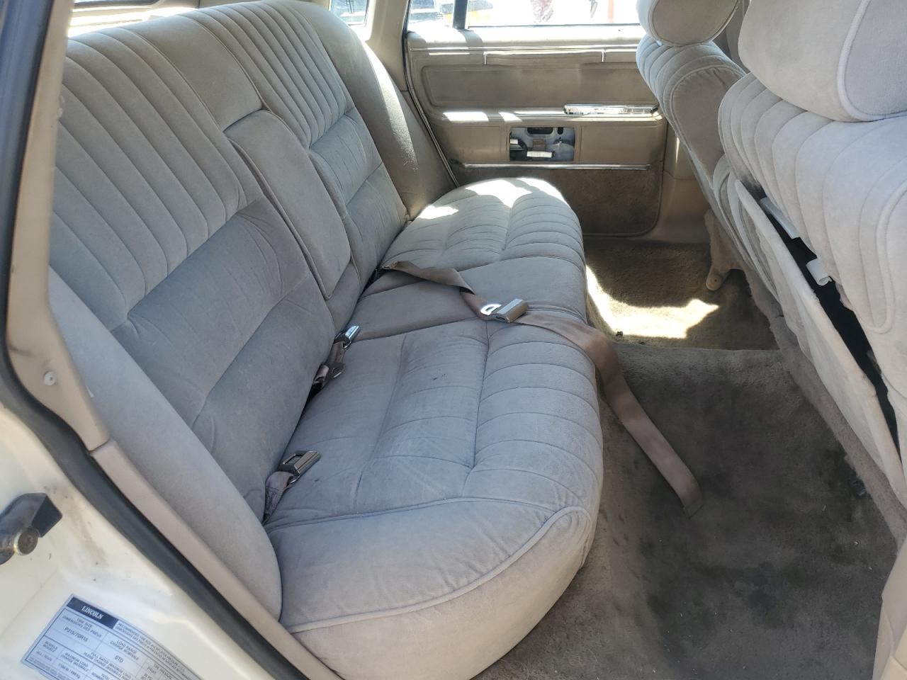 1989 Lincoln Town Car VIN: 1LNBM81F0KY719814 Lot: 61096835