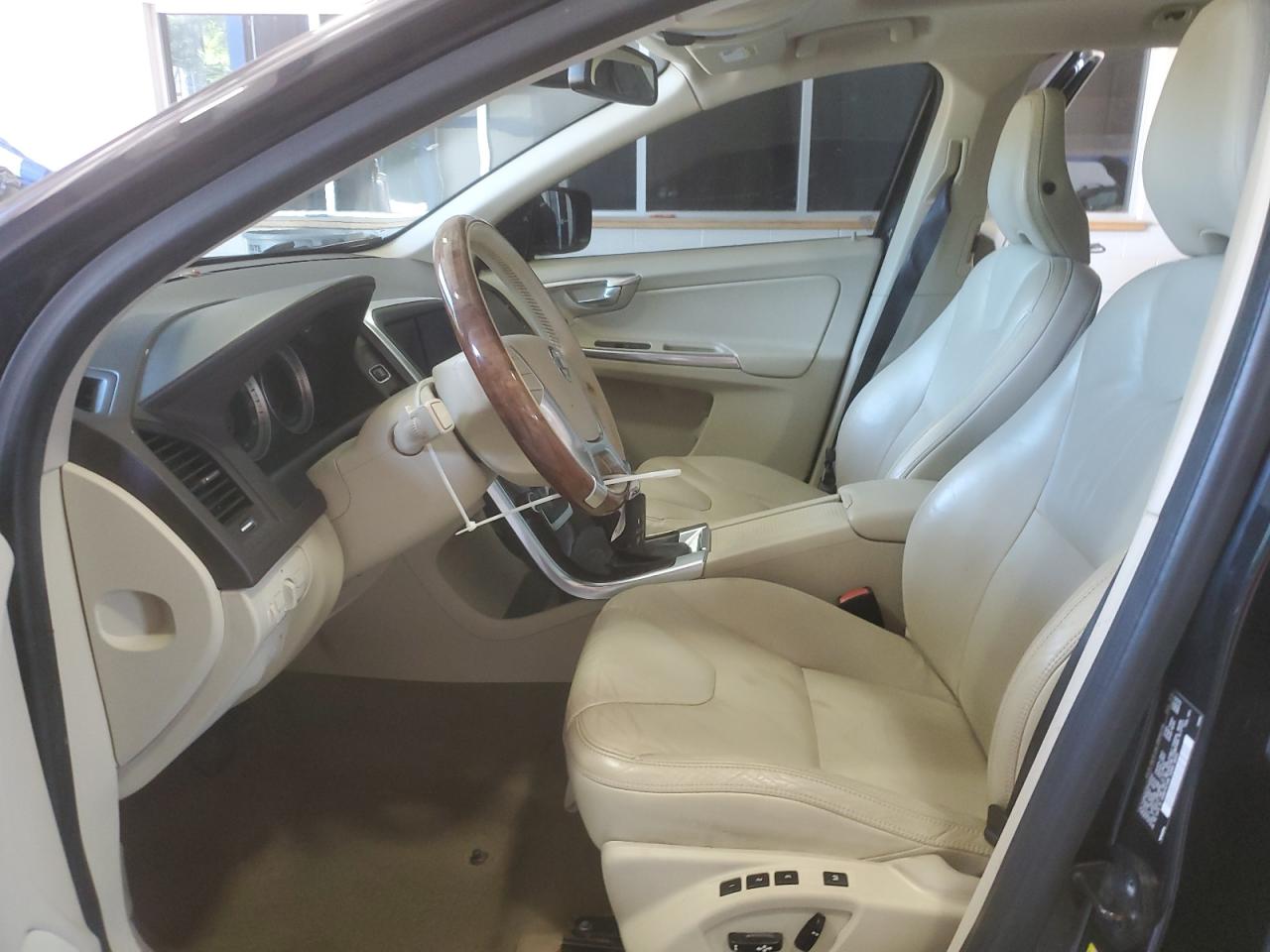2013 Volvo Xc60 3.2 VIN: YV4952DZ7D2430340 Lot: 61071445