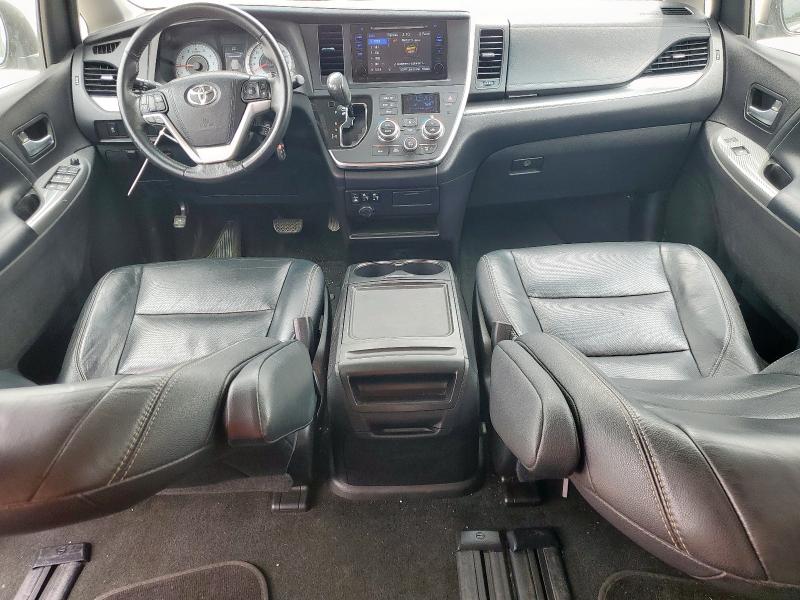  TOYOTA SIENNA 2016 Сріблястий