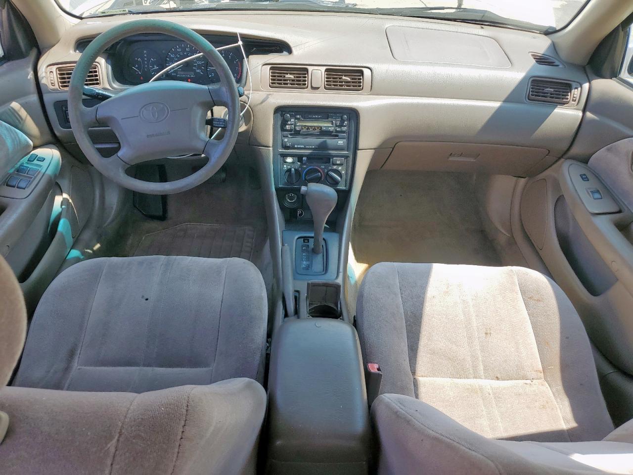 1998 Toyota Camry Ce VIN: JT2BG22K3W0176668 Lot: 60750035