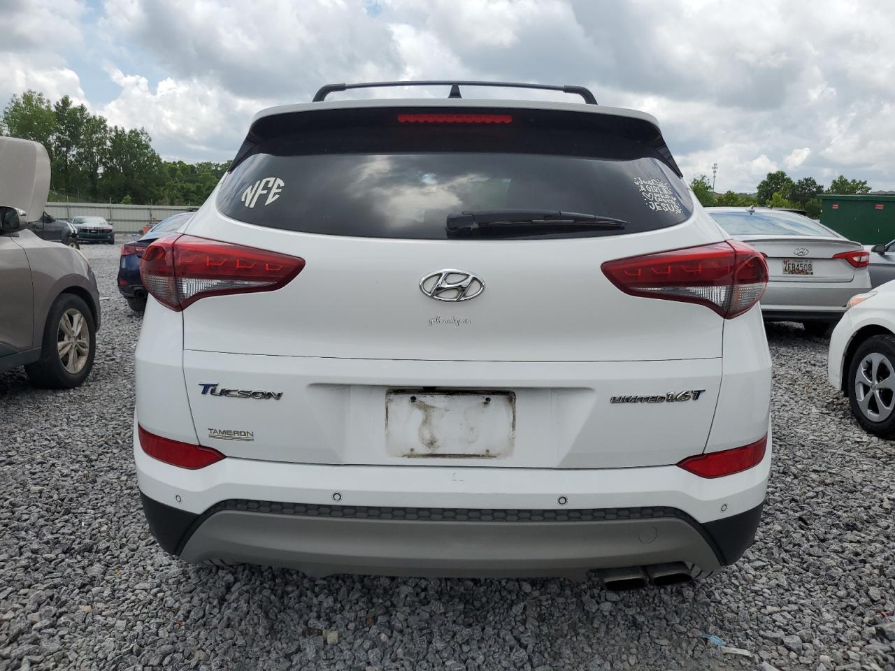 2018 Hyundai Tucson Value VIN: KM8J33A28JU767985 Lot: 62701125
