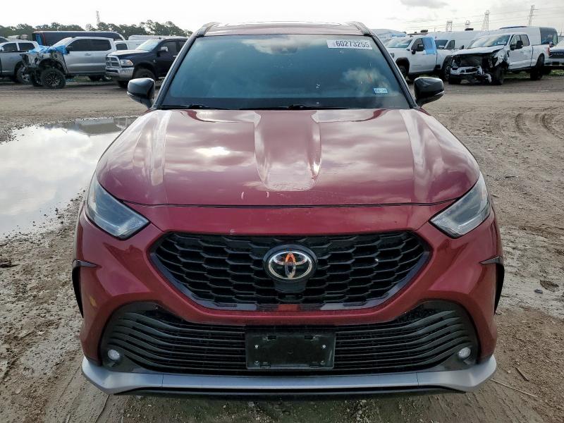  TOYOTA HIGHLANDER 2021 Czerwony