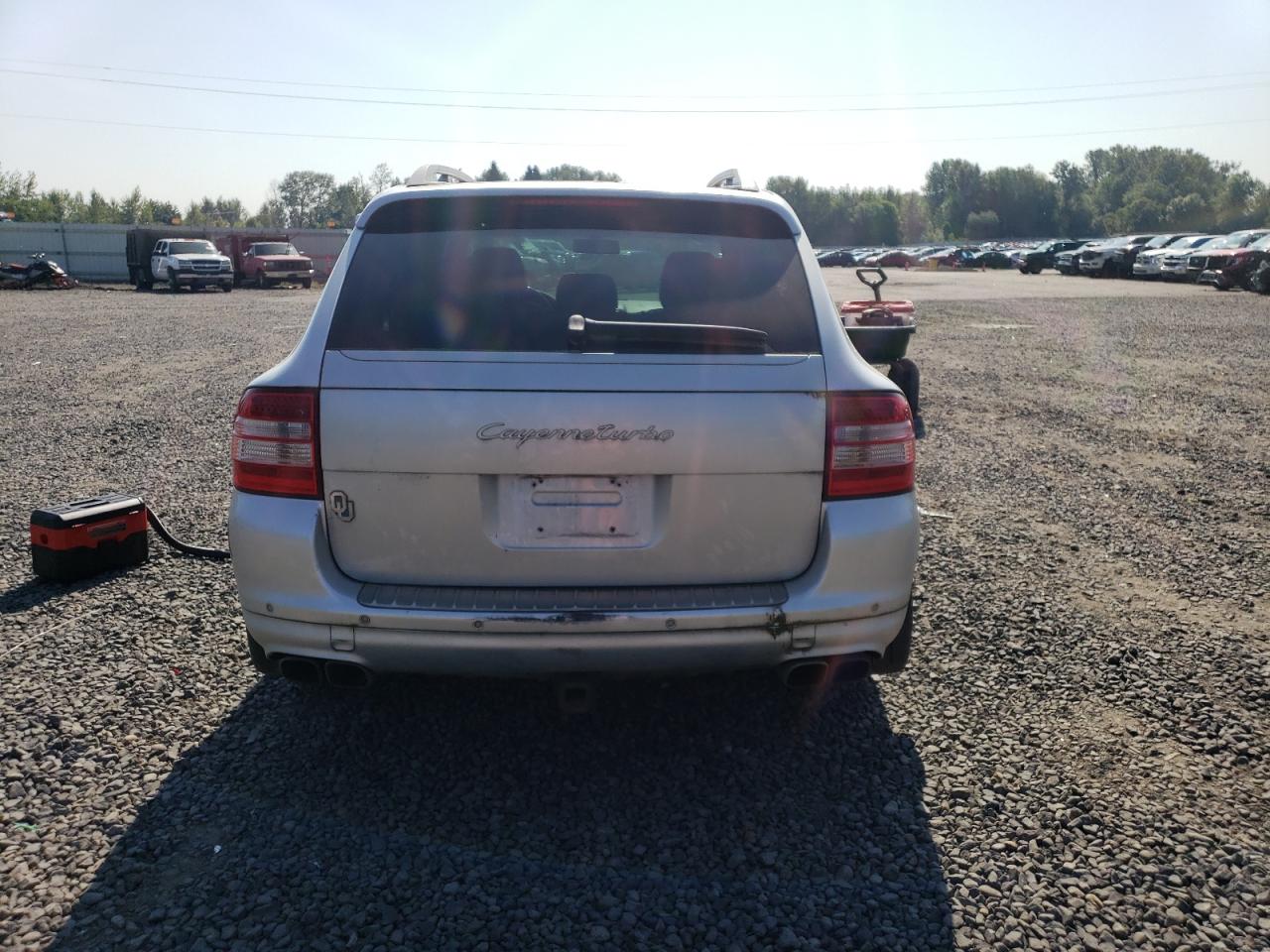 2004 Porsche Cayenne Turbo VIN: WP1AC29P74LA92363 Lot: 62425055