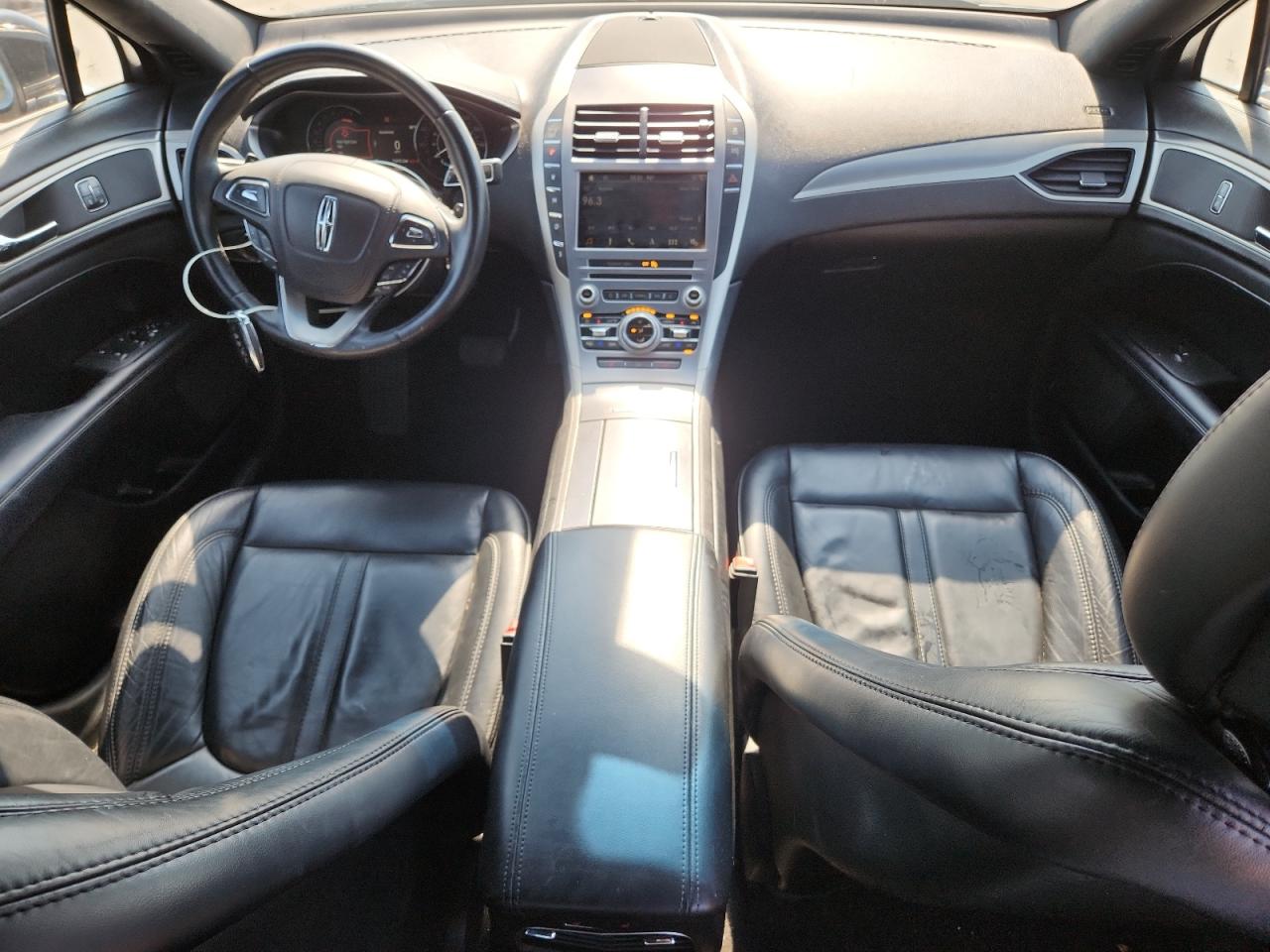 LINCOLN MKZ 2018 VIN 3LN6L5D9XJR601615 photo 8