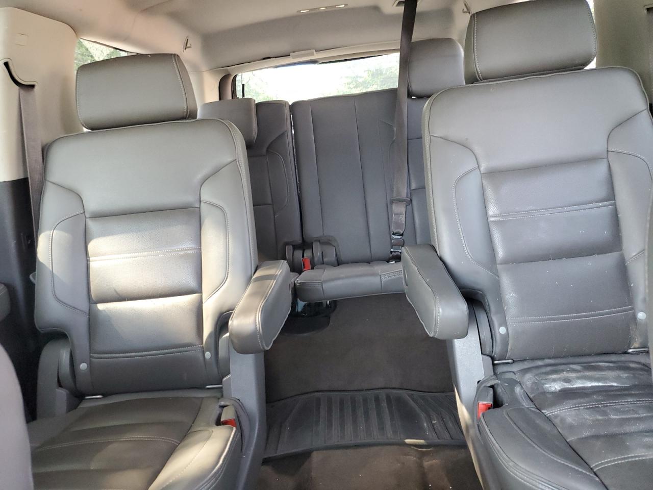 2015 GMC Yukon Xl Denali VIN: 1GKS2JKJ1FR241685 Lot: 60465355