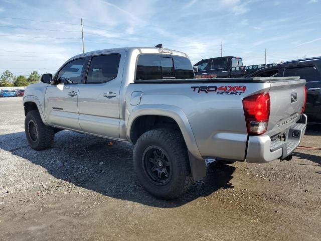  TOYOTA TACOMA 2017 Srebrny