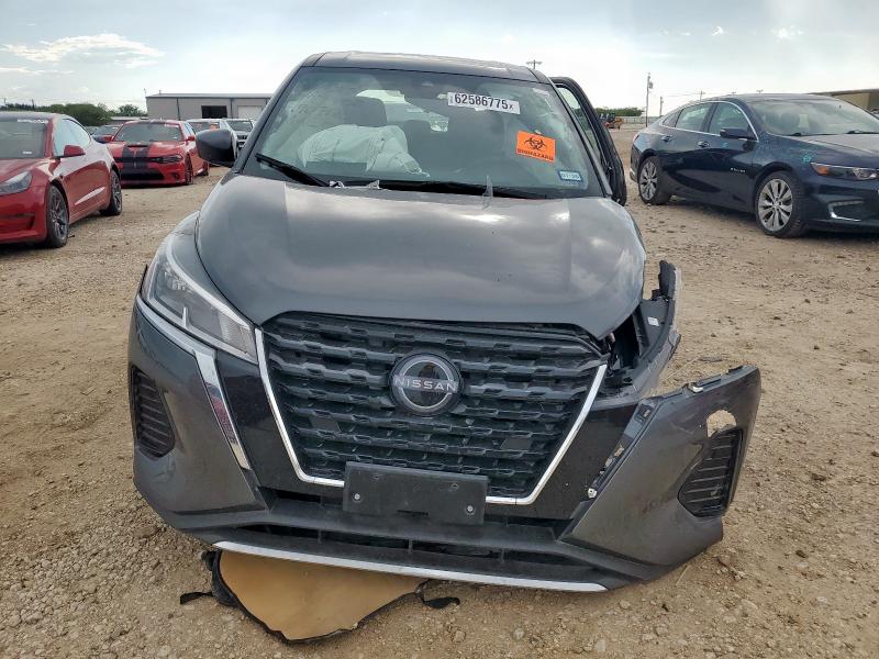  NISSAN KICKS 2024 Gray