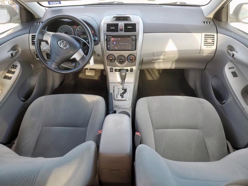  TOYOTA COROLLA 2013 Сріблястий