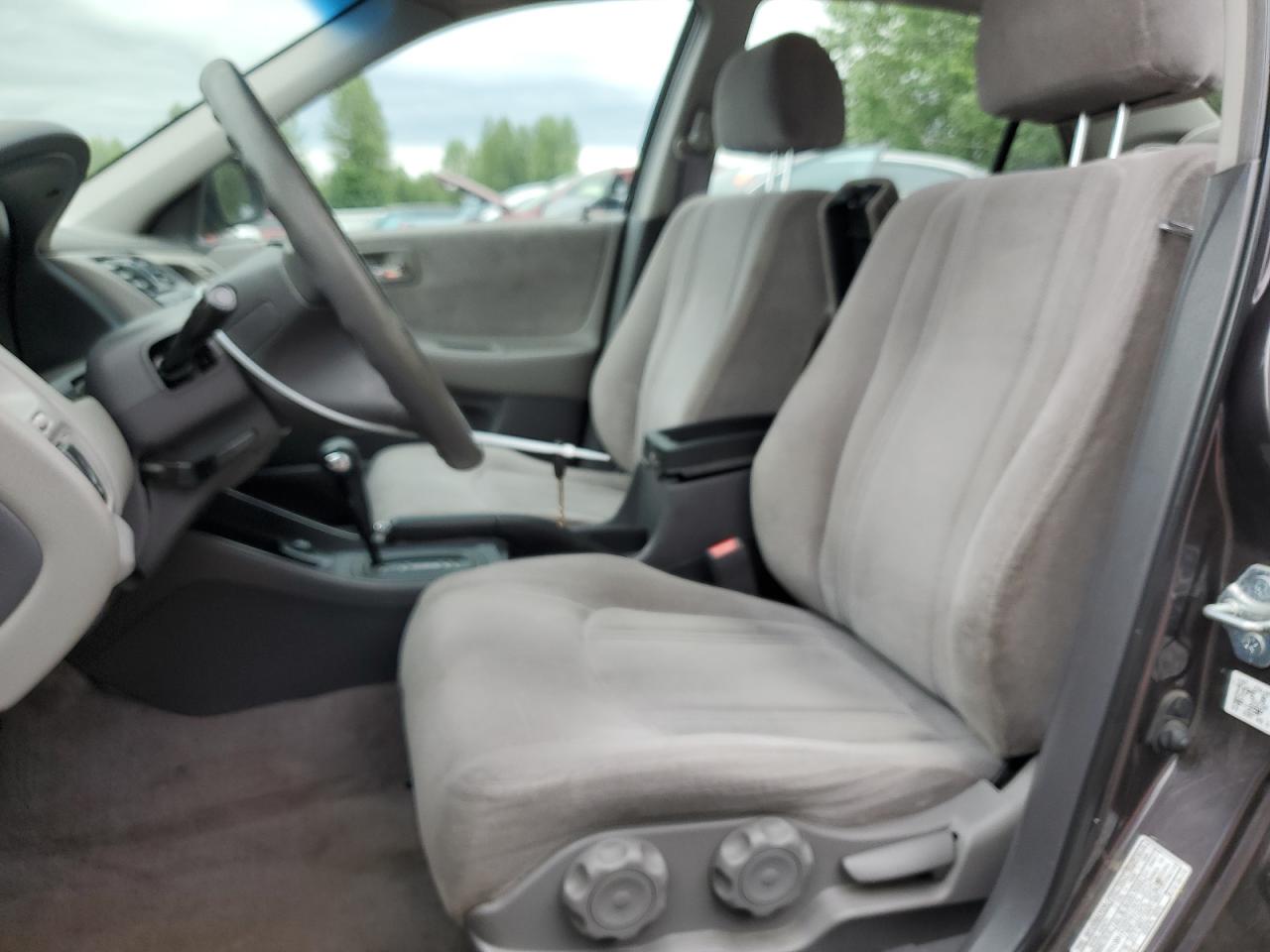 1999 Honda Accord Lx VIN: JHMCG5643XC051077 Lot: 62886635