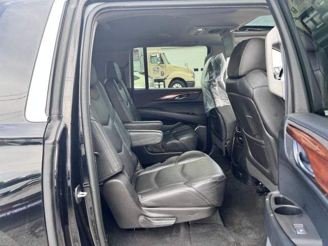 Parquets CADILLAC ESCALADE 2016 Czarny
