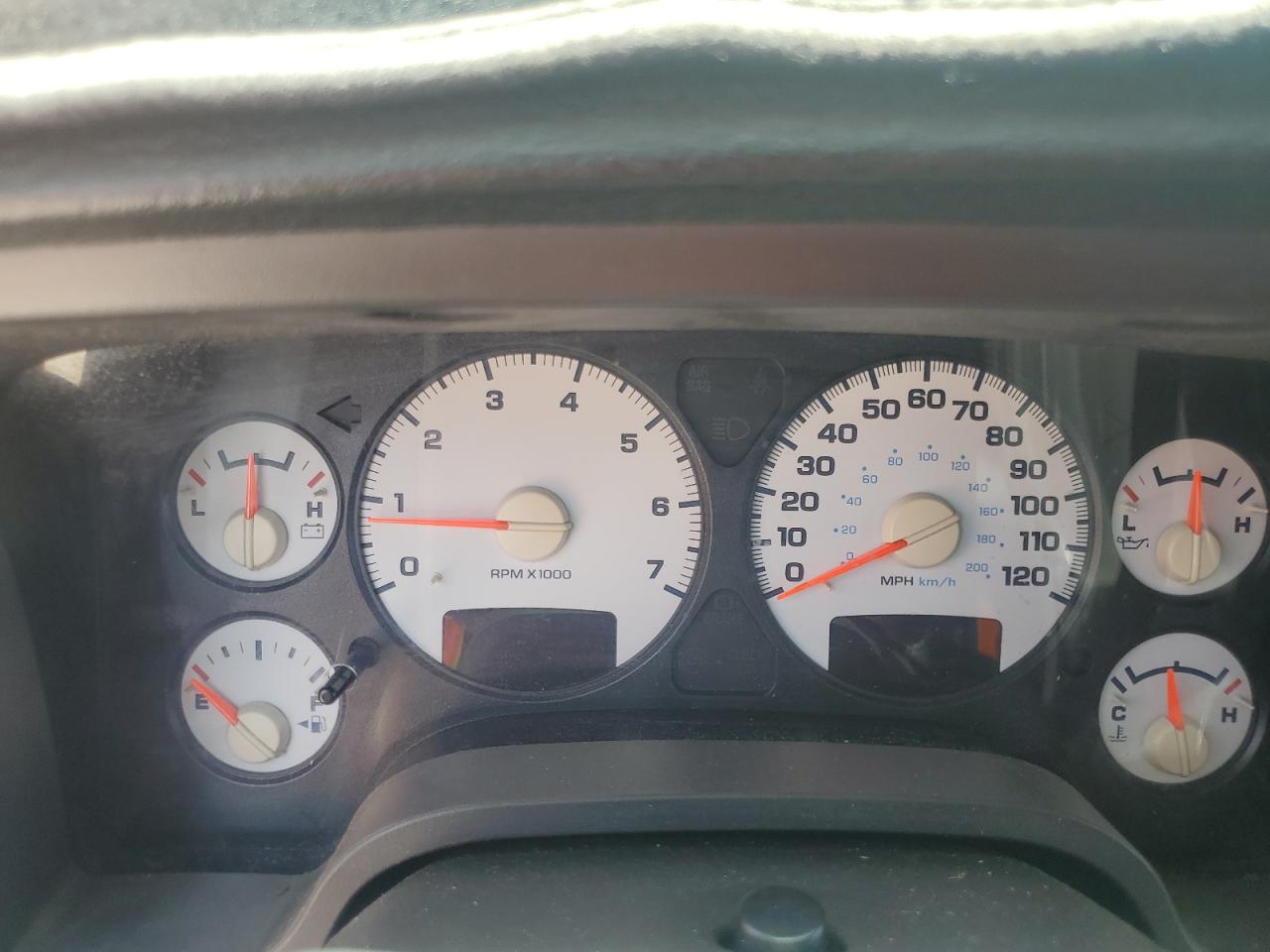 DODGE RAM 1500 2004 VIN 1D7HA18D44J208479 photo 9