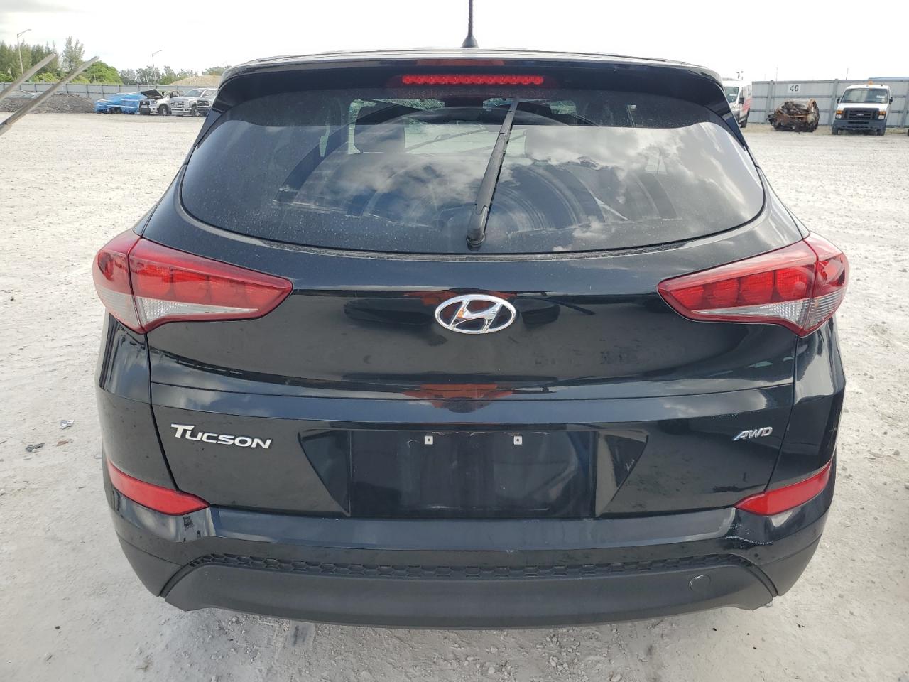 2018 Hyundai Tucson Se VIN: KM8J2CA45JU798633 Lot: 59953805