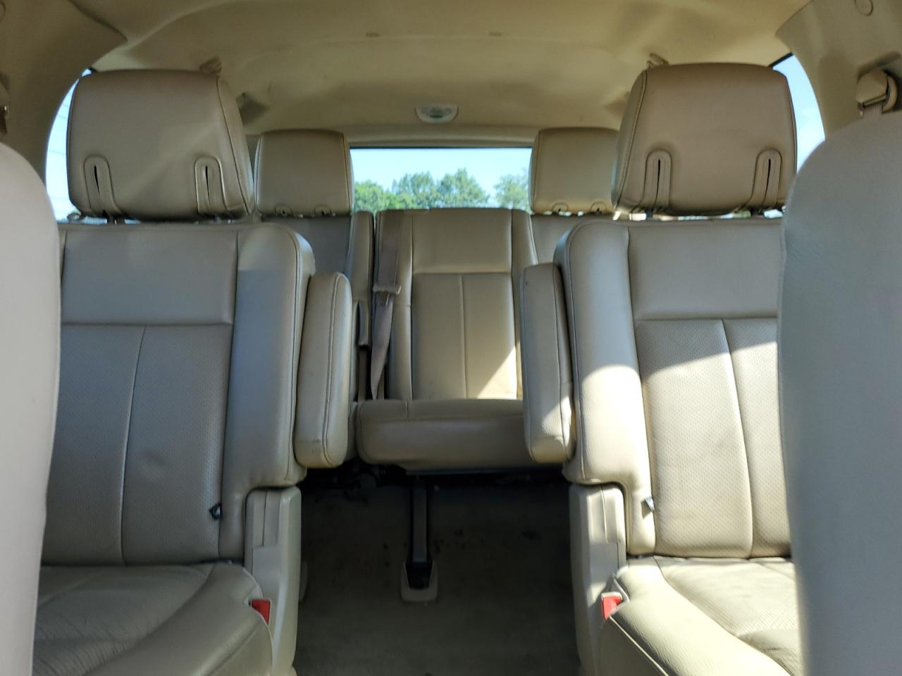 2011 Ford Expedition El Xlt VIN: 1FMJK1J50BEF30839 Lot: 62218655