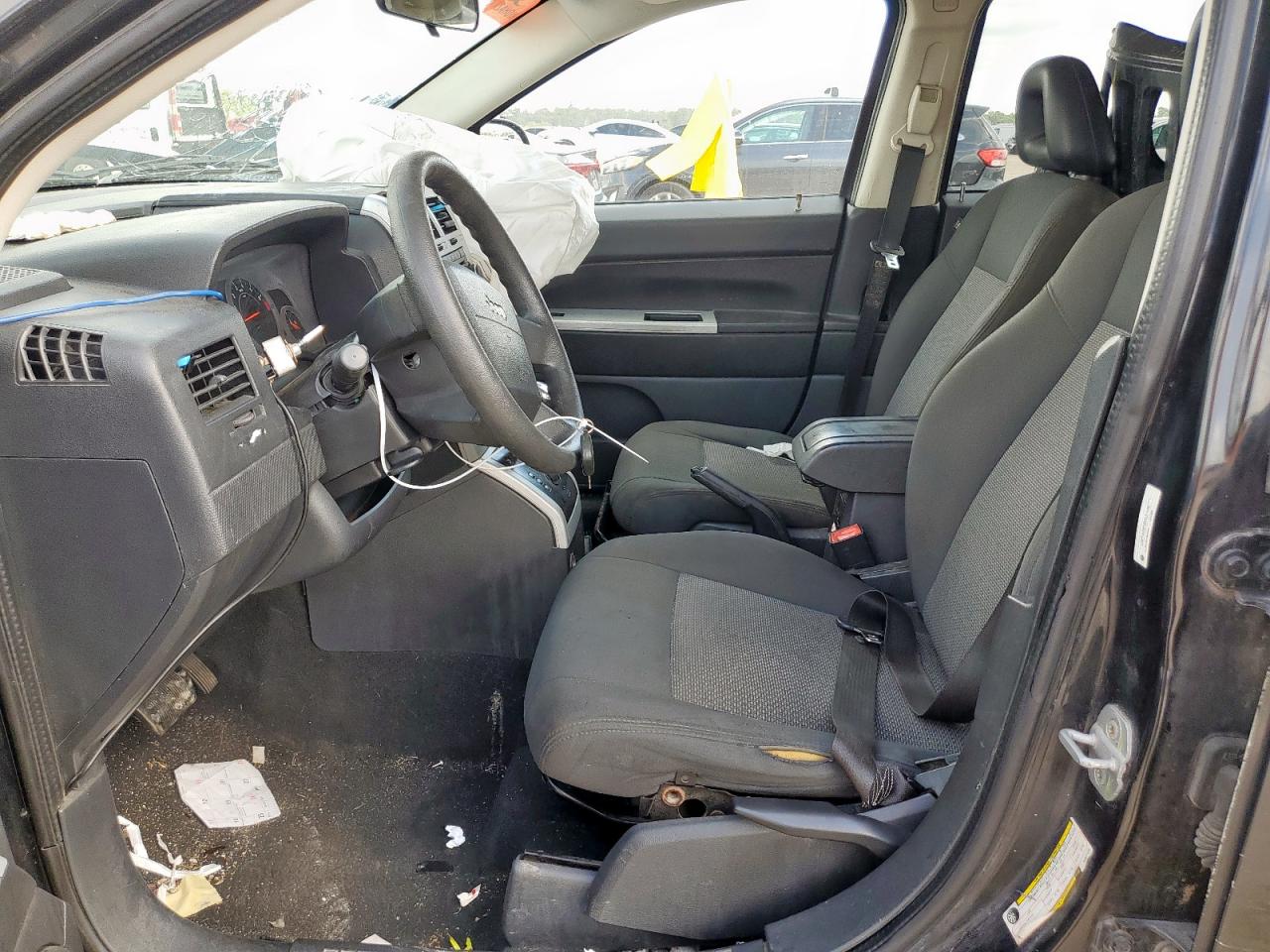 2008 Jeep Compass Sport VIN: 1J8FT47W58D537446 Lot: 61257745