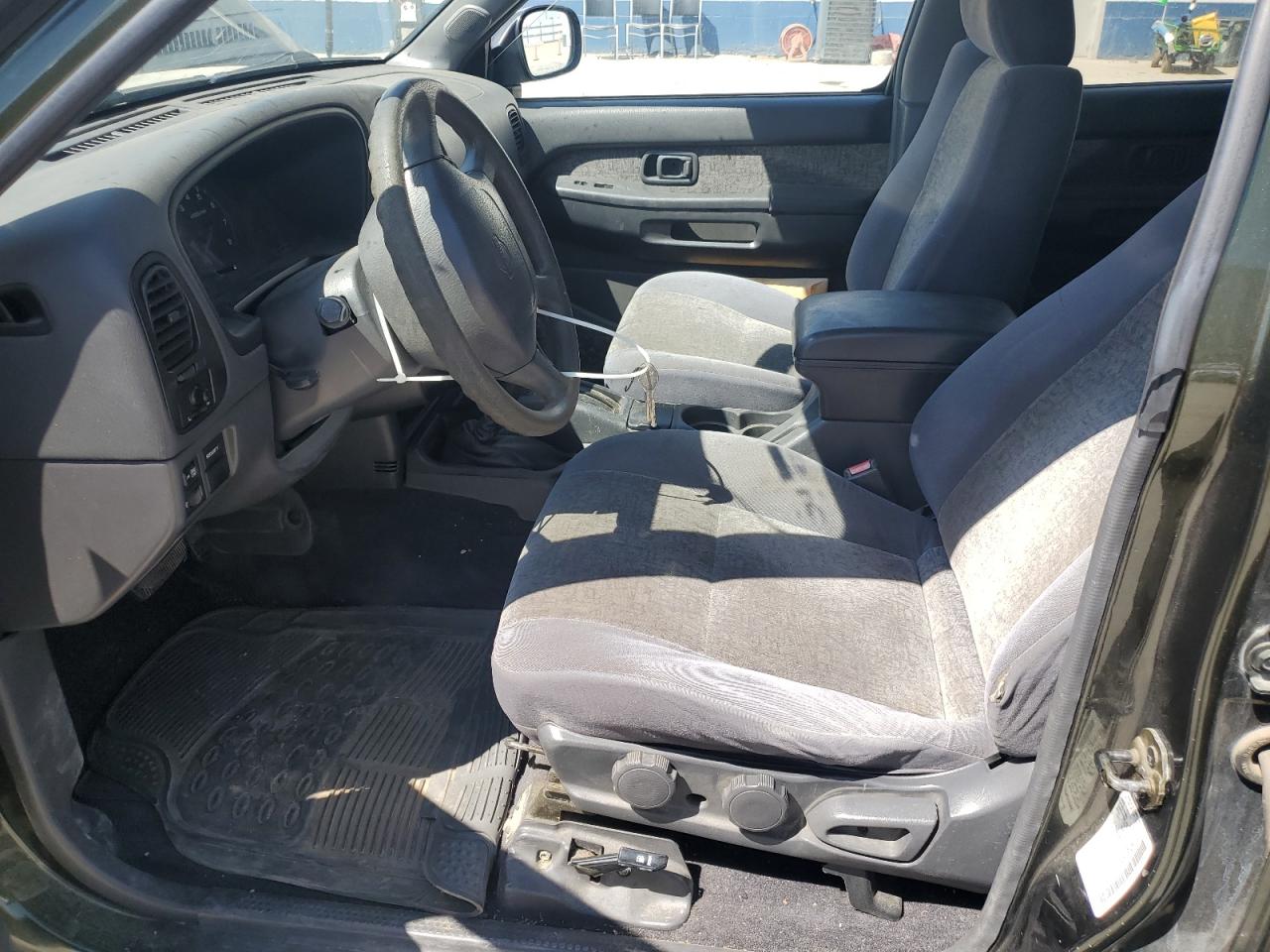 1998 Nissan Pathfinder Le VIN: JN8AR05Y3WW250450 Lot: 60327165
