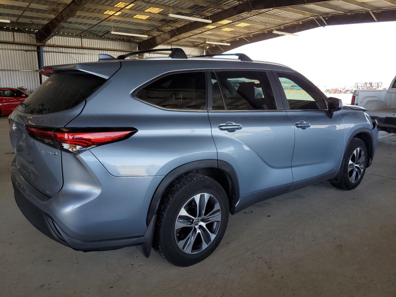 TOYOTA HIGHLANDER 2023 VIN 5TDKBRCH3PS588301 zdjęcie 3