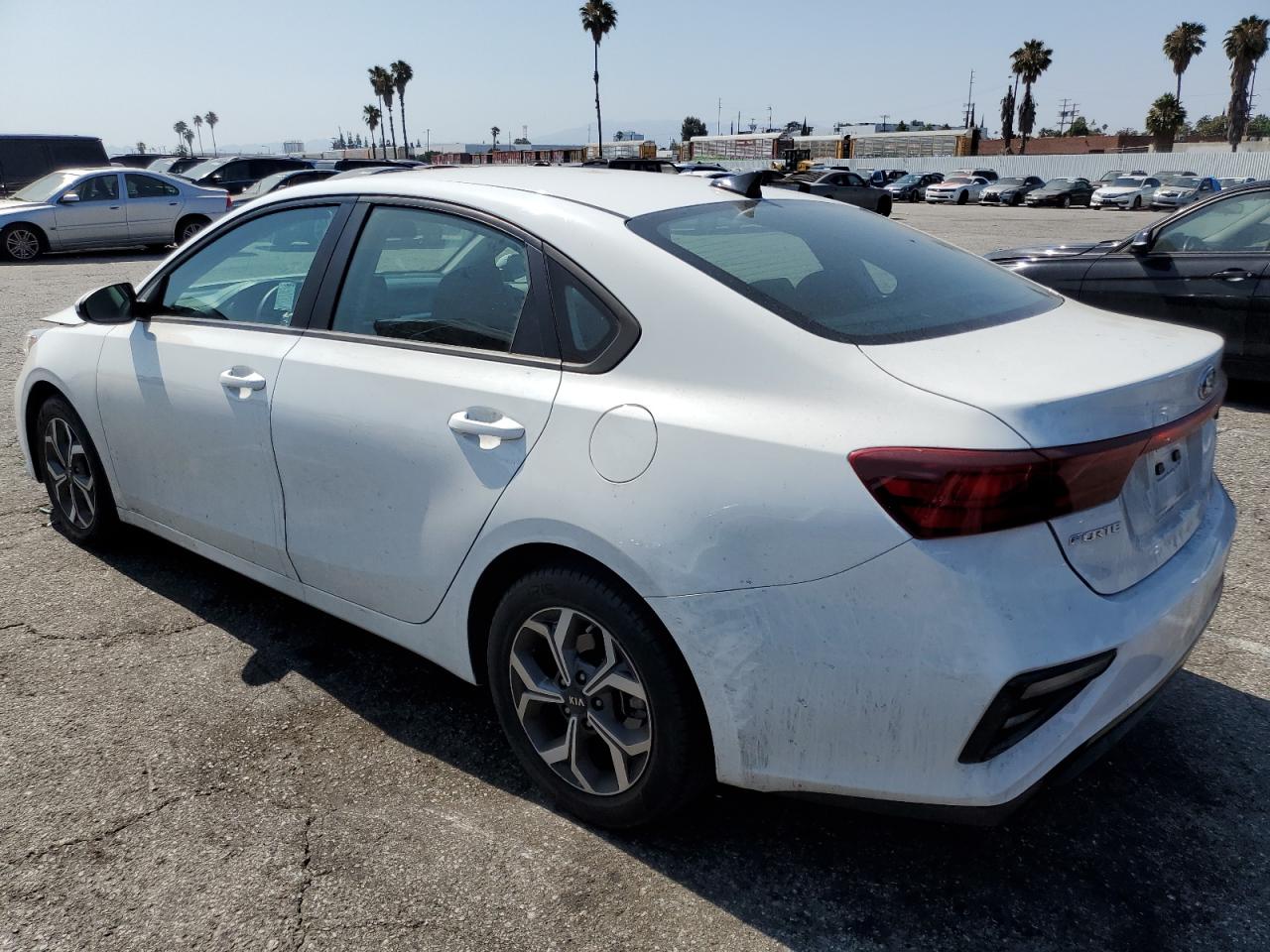 KIA FORTE 2021 VIN 3KPF24AD6ME374865 фото 2