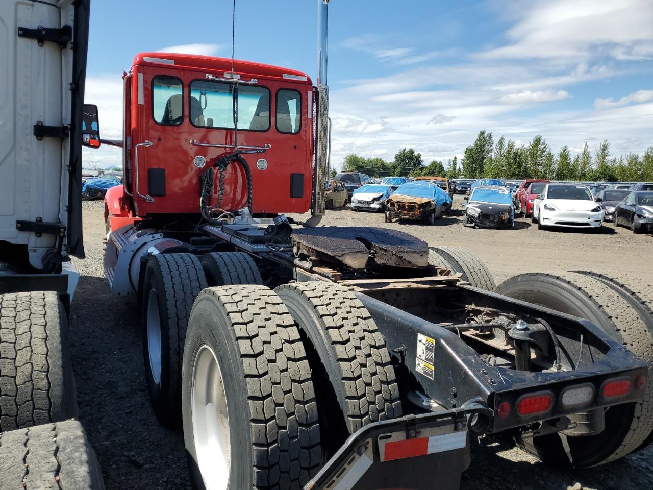 PETERBILT ALL MODELS 2023 VIN 1XPBDP9X5PD884430 фото 3