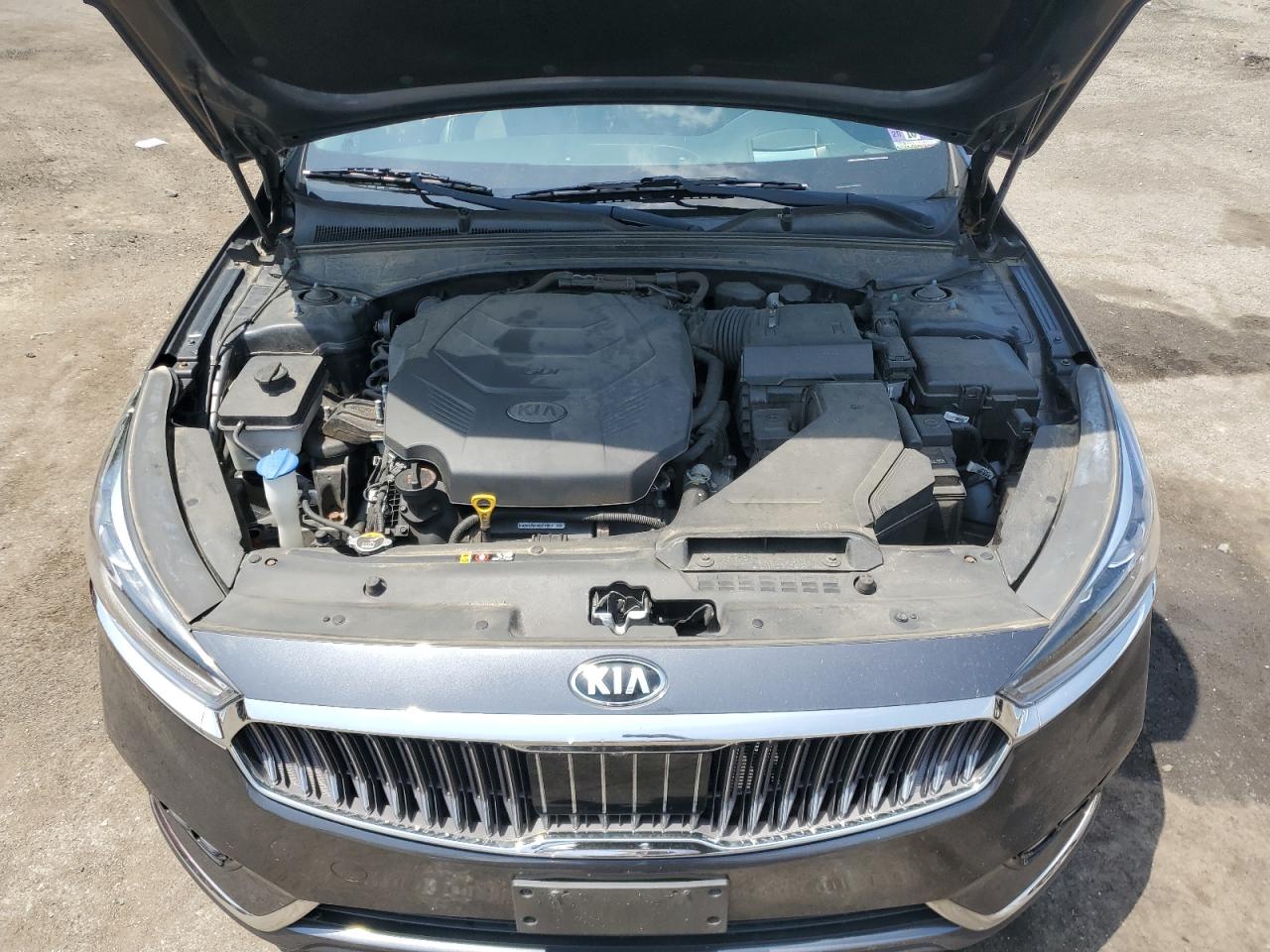 2018 Kia Cadenza Luxury VIN: KNALC4J16J5097404 Lot: 61438015