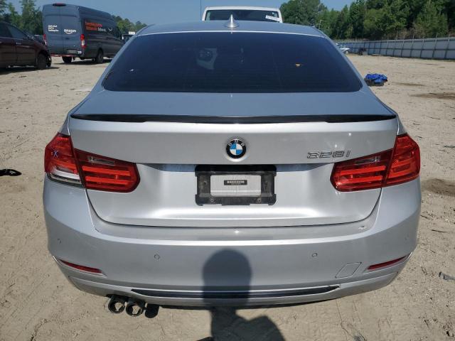  BMW 3 SERIES 2012 Серебристый