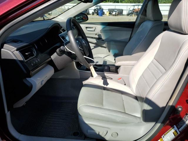  TOYOTA CAMRY 2017 Czerwony