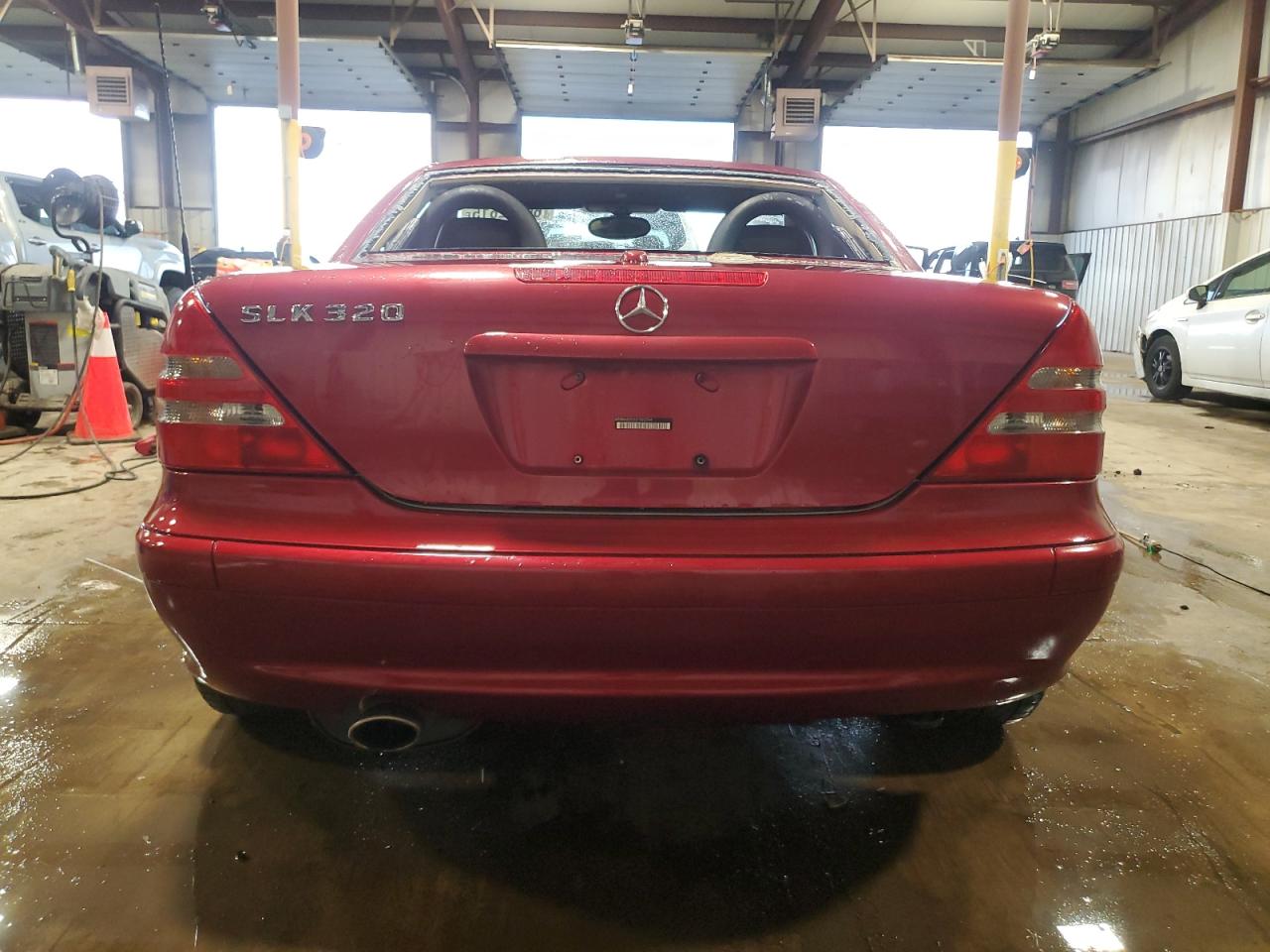 2001 Mercedes-Benz Slk 320 VIN: WDBKK65F51F185744 Lot: 60072615