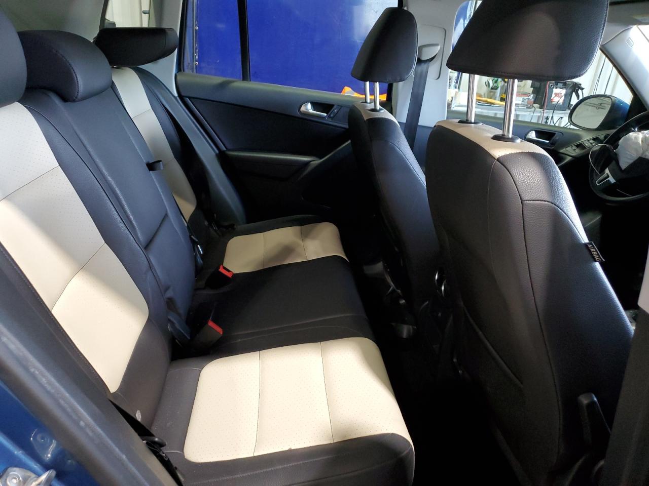 2017 Volkswagen Tiguan S VIN: WVGBV7AX4HK013392 Lot: 62349625